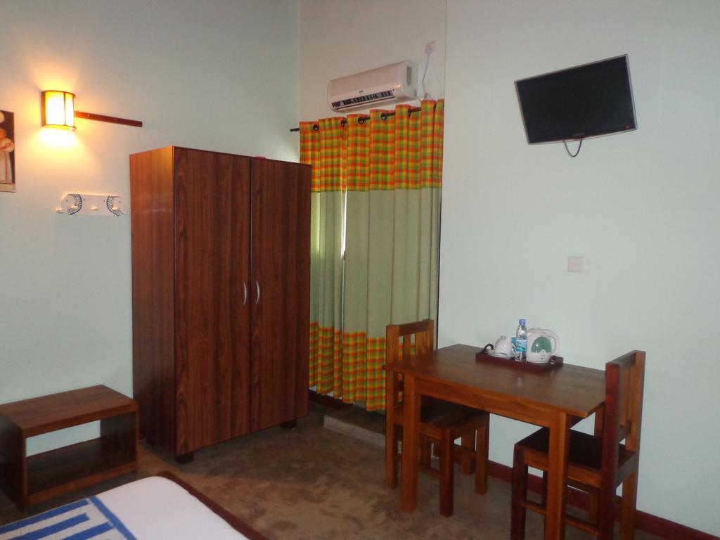 Blue Elephant Tourist Guesthouse Kudapaduwa Εξωτερικό φωτογραφία